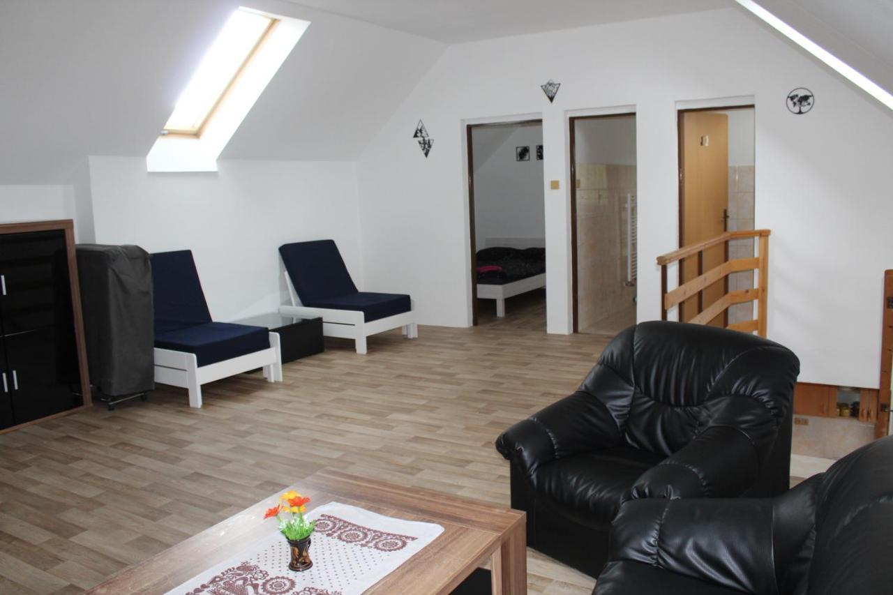 Apartman Rapotin, Jesenicka 296, 3Km Od Termalniho Parku Velke Losiny Dış mekan fotoğraf